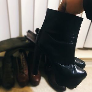 Heel boots